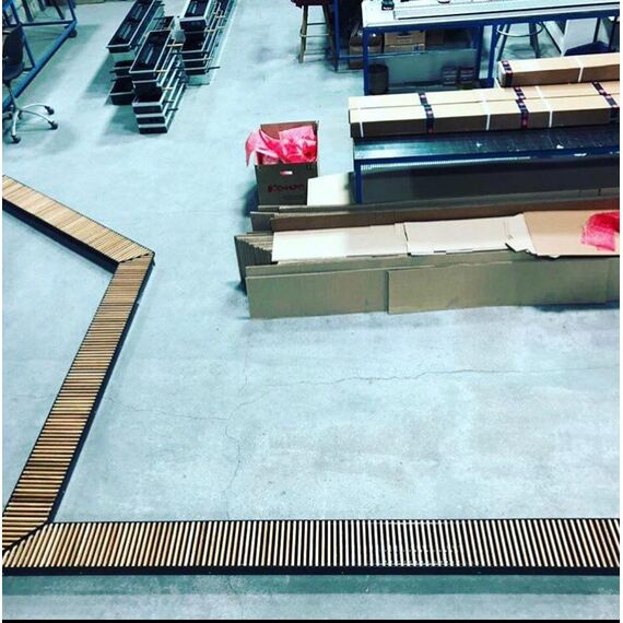 Внутрипольный конвектор углом